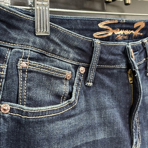 Seven7 Hayden Flare,High Rise,frayed hem,5 Pocket Belt Loop,zipper fly,sewn logo - Picture 3 of 9